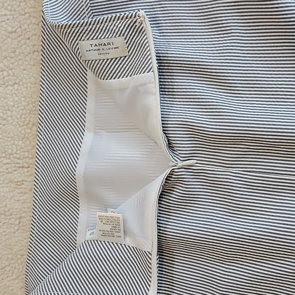 Tahari Navy/White Stripe Skirt, Size 12P - Picture 10 of 12